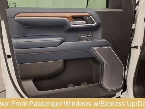 Used 2023 Chevrolet Silverado 1500 High Country w/ Technology Package image 18