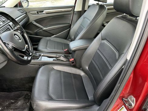 Used 2017 Volkswagen Passat 1.8T SE image 16