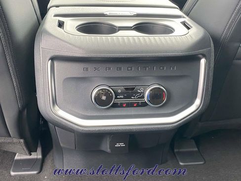 New 2026 Ford Expedition Max Platinum w/ Stealth Appearance Package image 11