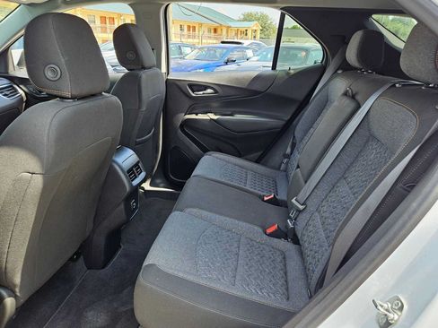 Used 2024 Chevrolet Equinox LT FWD image 17