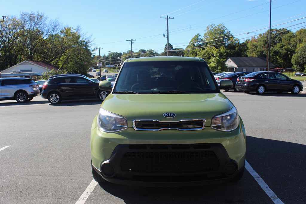 Used 2015 Kia Soul + FWD image 2