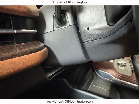 Used 2025 Lincoln Navigator Reserve image 38