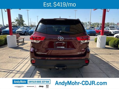 Used 2017 Toyota Highlander XLE AWD/4WD image 6