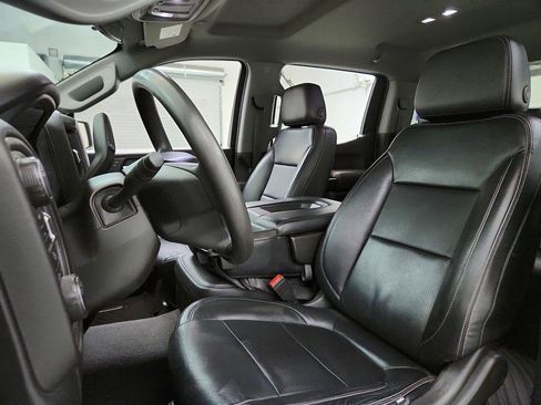 Used 2020 Chevrolet Silverado 1500 Custom Trail Boss w/ Custom Convenience Package AWD/4WD image 13
