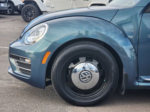 Used 2018 Volkswagen Beetle 2.0T Coast image 2