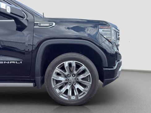 Used 2024 GMC Sierra 1500 Denali w/ Denali Reserve Package AWD/4WD image 19
