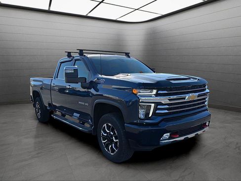Used 2023 Chevrolet Silverado 3500 High Country w/ Z71 Off-Road Package image 3