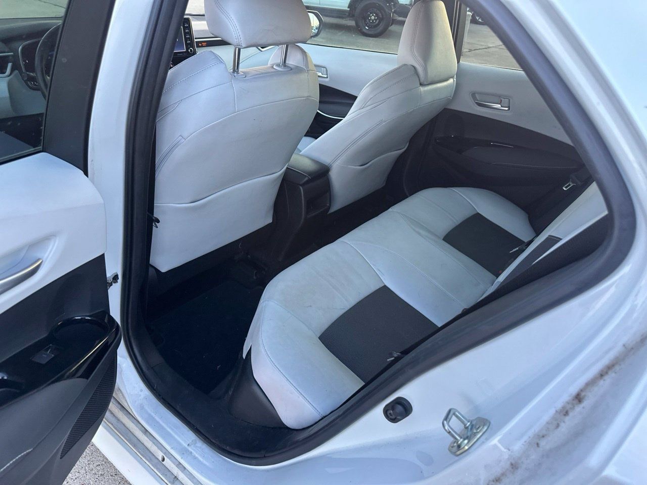 Used 2022 Toyota Corolla XSE FWD image 13