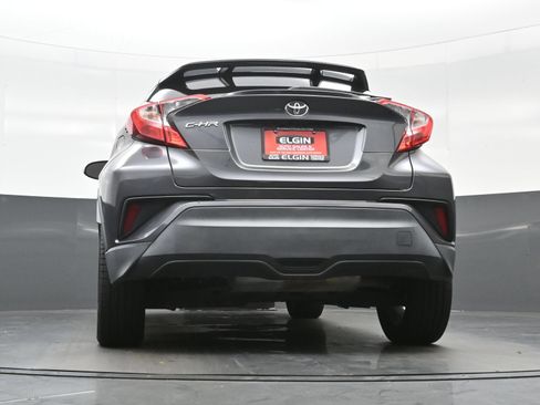 Used 2021 Toyota C-HR XLE FWD image 28