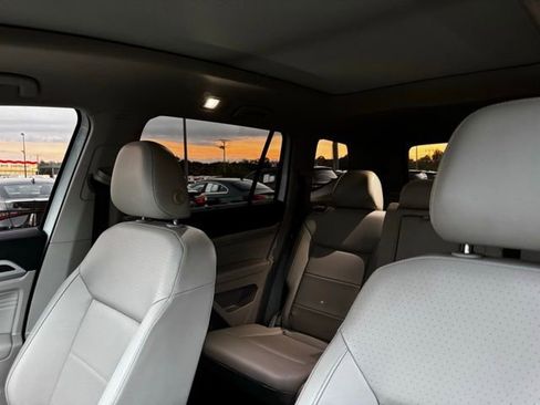 Used 2022 Volkswagen Atlas SE w/ Panoramic Sunroof Package FWD image 23