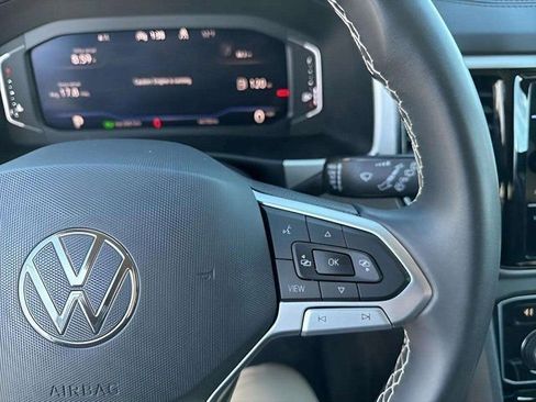 Used 2023 Volkswagen Atlas SE image 28