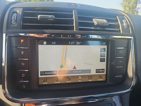 Used 2017 Lincoln Continental Select FWD image 14