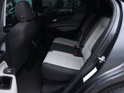 Used 2022 Chevrolet Equinox LT image 38