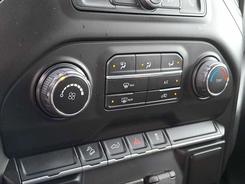 Used 2019 Chevrolet Silverado 1500 Custom Trail Boss w/ Custom Convenience Package image 14