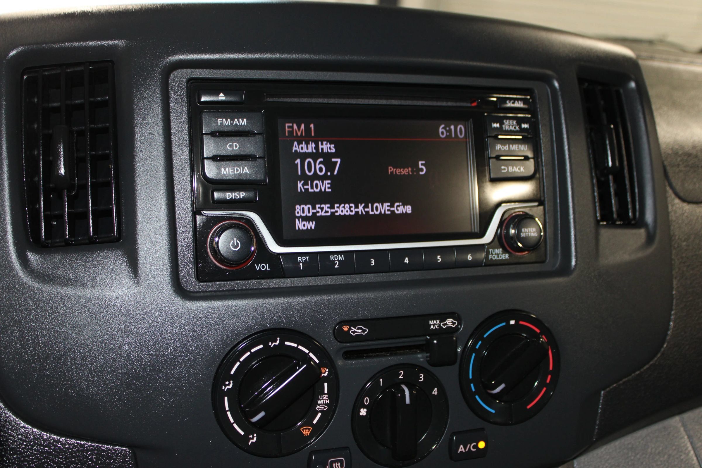 Used 2019 Nissan NV200 SV FWD image 13