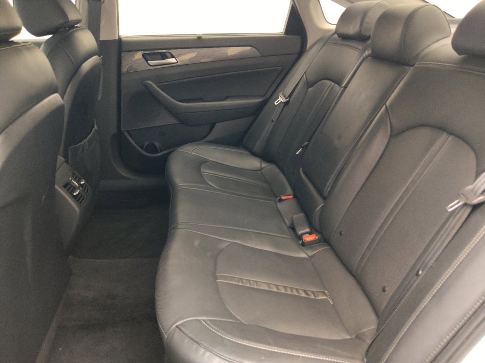 Used 2019 Hyundai Sonata Limited w/ Ultimate Package 04 FWD image 18