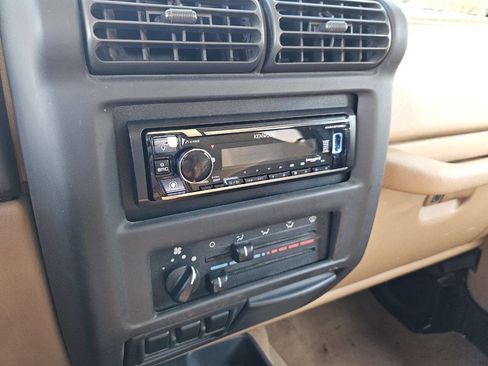 Used 1997 Jeep Wrangler SE image 16