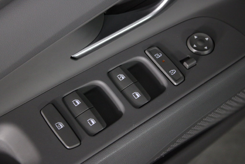 Certified 2026 Hyundai Elantra Sport FWD image 23
