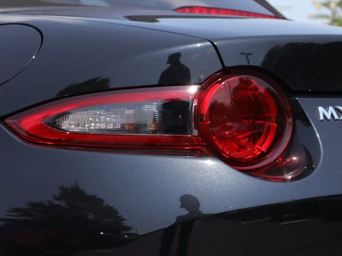 Certified 2023 MAZDA MX-5 Miata Grand Touring w/ Weather Package RWD image 32