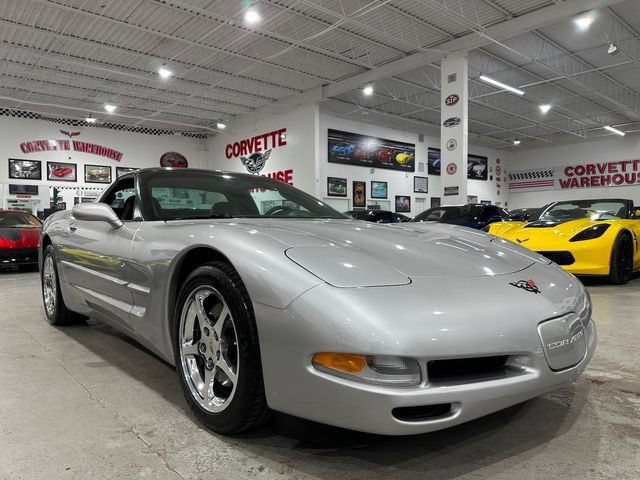 Used 2004 Chevrolet Corvette Coupe w/ Preferred Equipment Group RWD image 4