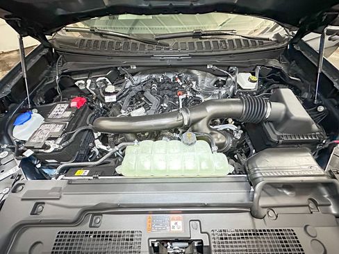 New 2025 Ford Expedition Max Platinum w/ Driver's Package AWD/4WD image 48