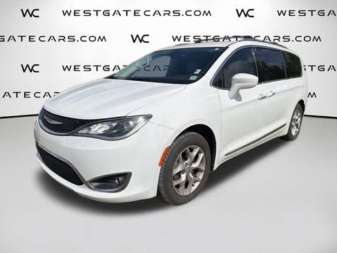 Used 2018 Chrysler Pacifica Touring-L Plus w/ Tire & Wheel Group FWD image 1