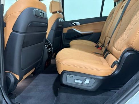 Certified 2024 BMW X7 xDrive40i w/ Climate Comfort Package AWD/4WD image 17