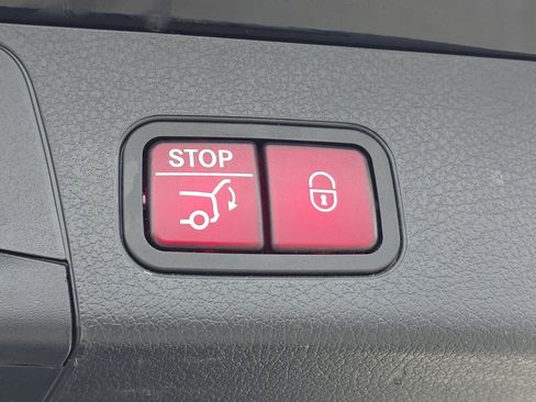 Used 2021 Mercedes-Benz GLB 250 image 19