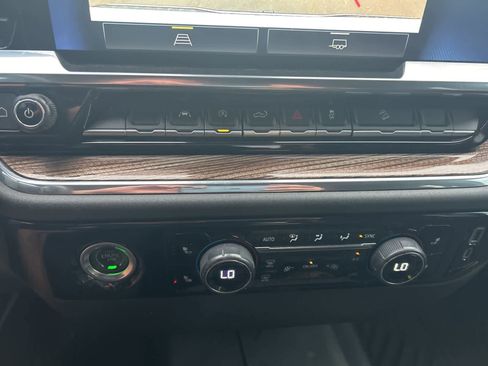 Used 2023 Chevrolet Silverado 1500 RST image 40