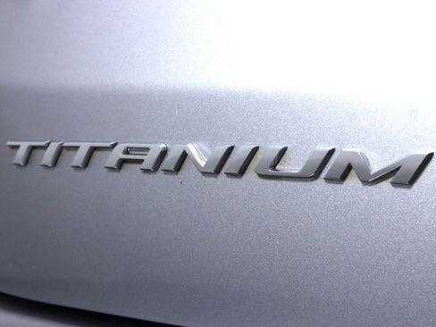 Used 2022 Ford Edge Titanium image 33