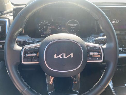 Used 2023 Kia Sorento SX image 13
