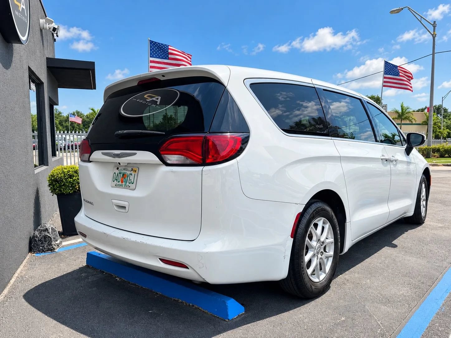 Used 2017 Chrysler Pacifica LX FWD image 6