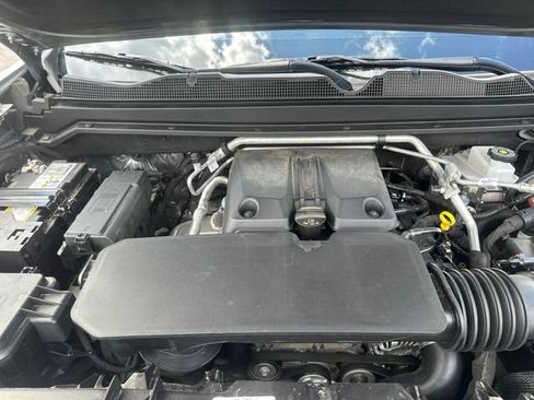 Used 2024 Chevrolet Colorado Z71 AWD/4WD image 34