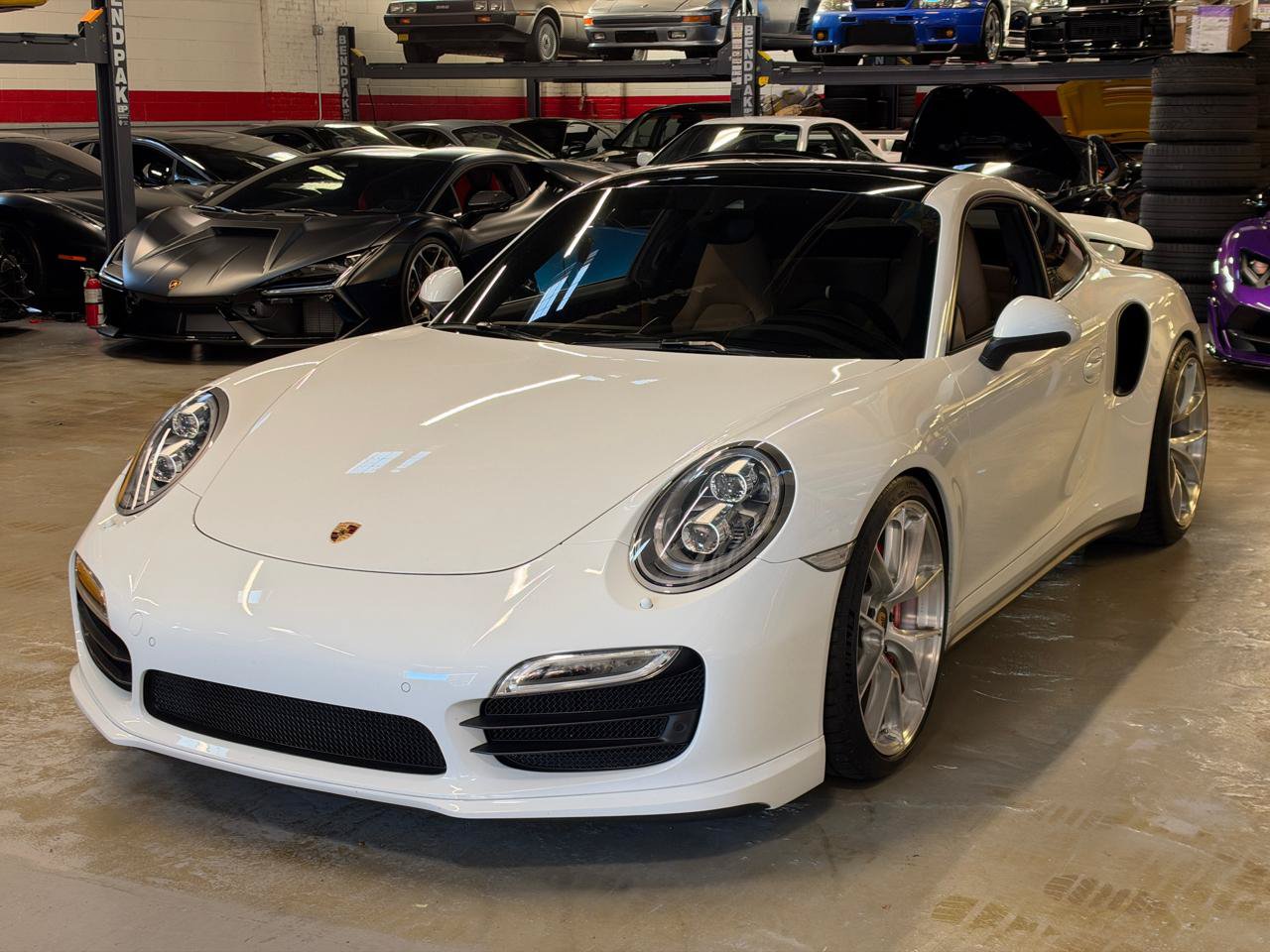 Used 2014 Porsche 911 4 Coupe AWD/4WD image 10