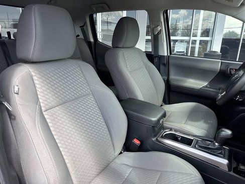 Used 2022 Toyota Tacoma SR5 image 11