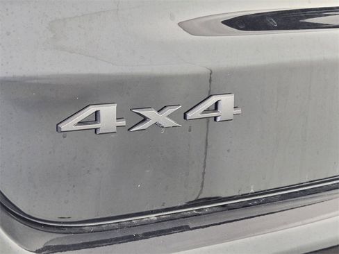 New 2026 Jeep Compass Latitude image 11