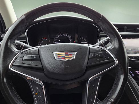 Used 2018 Cadillac XT5 Premium Luxury image 12