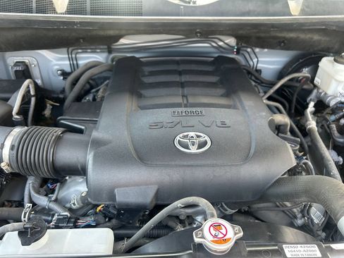 Used 2019 Toyota Tundra SR5 AWD/4WD image 22