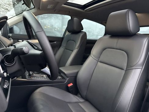 Used 2024 Honda Civic EX-L image 18