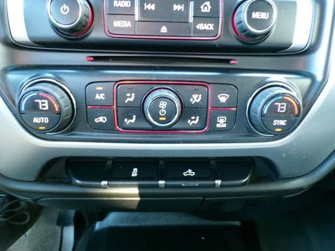 Used 2015 GMC Sierra 2500 SLE image 24