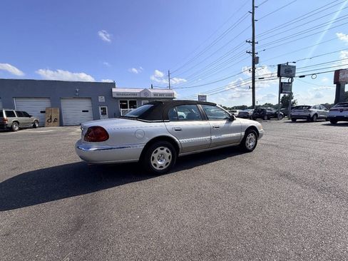 Used 1998 Lincoln Continental FWD image 19