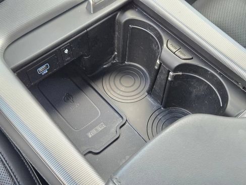 Certified 2025 Hyundai Palisade Calligraphy FWD image 31