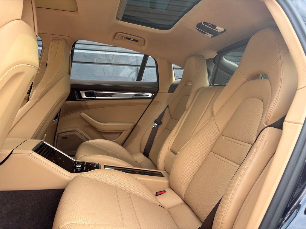 Certified 2023 Porsche Panamera 4S AWD/4WD image 20