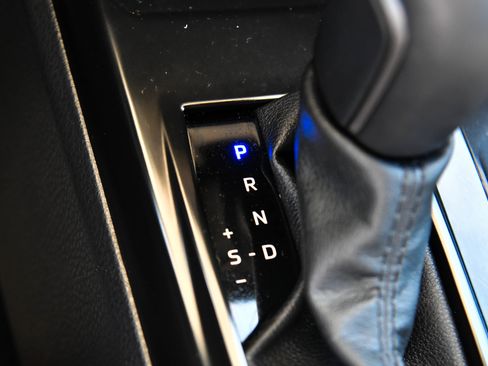 Used 2026 Toyota Camry SE FWD image 29
