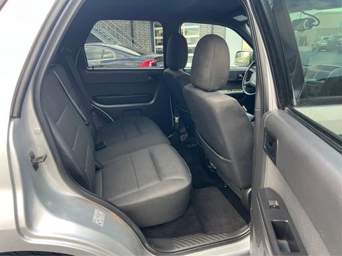 Used 2010 Ford Escape XLT image 23