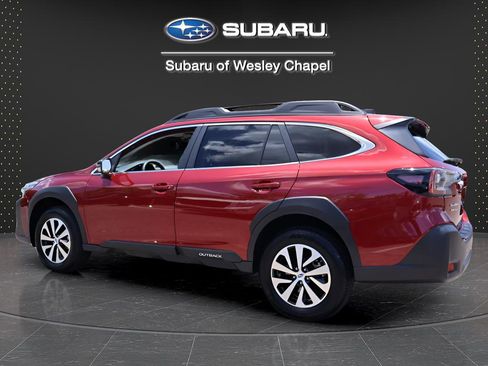 Used 2025 Subaru Outback Premium AWD/4WD image 5
