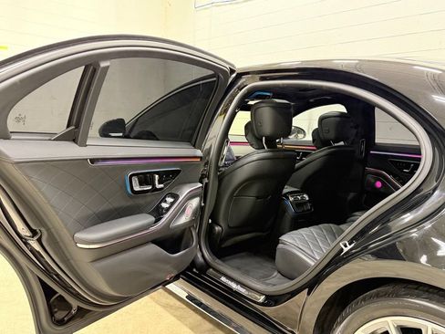 Used 2023 Mercedes-Benz S 580 4MATIC Sedan image 32