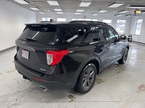 Used 2023 Ford Explorer XLT w/ Equipment Group 202A image 13
