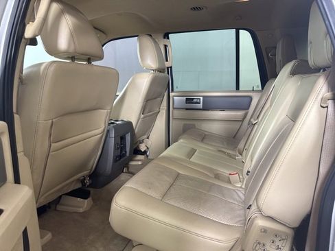 Used 2013 Ford Expedition EL XLT image 12