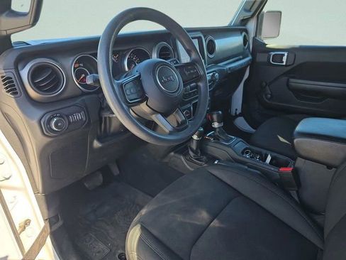 Certified 2022 Jeep Wrangler Willys image 25